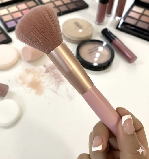 Imagen de BROCHA P/MAQUILLAJE AGE-369