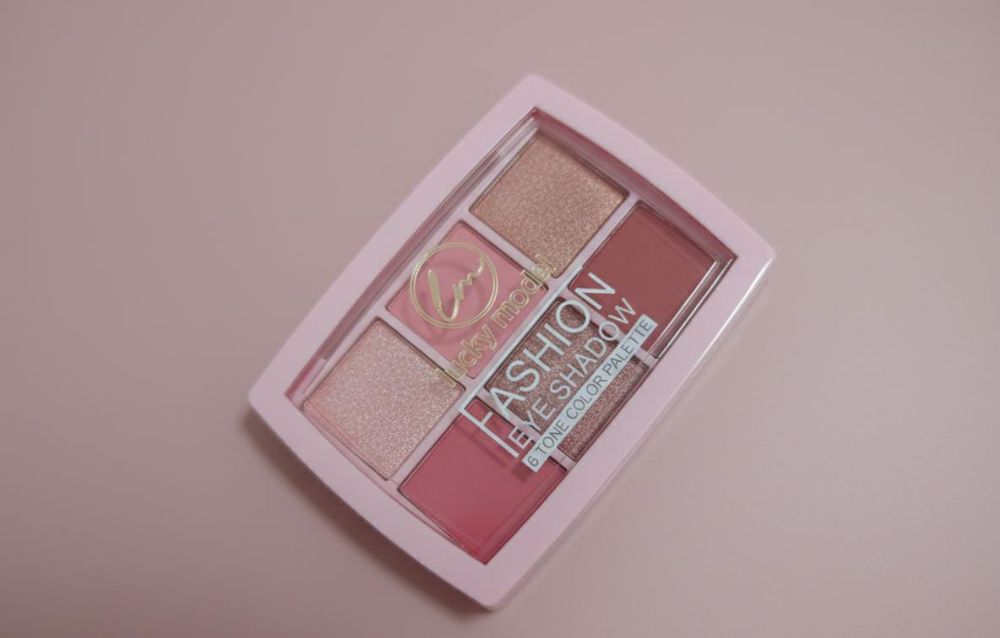 Imagen de SOMBRAS DE OJOS 6 TONOS LUCKY MODEL ME6015D